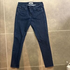 GAP Women's Dark Blue Skinny Jeans (size 29)